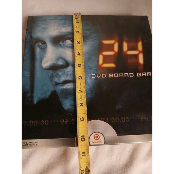 New Sealed 24 DVD Board Game Kieffer Sutherland Teens Adults Action Virtual Fun - Picture 10 of 12